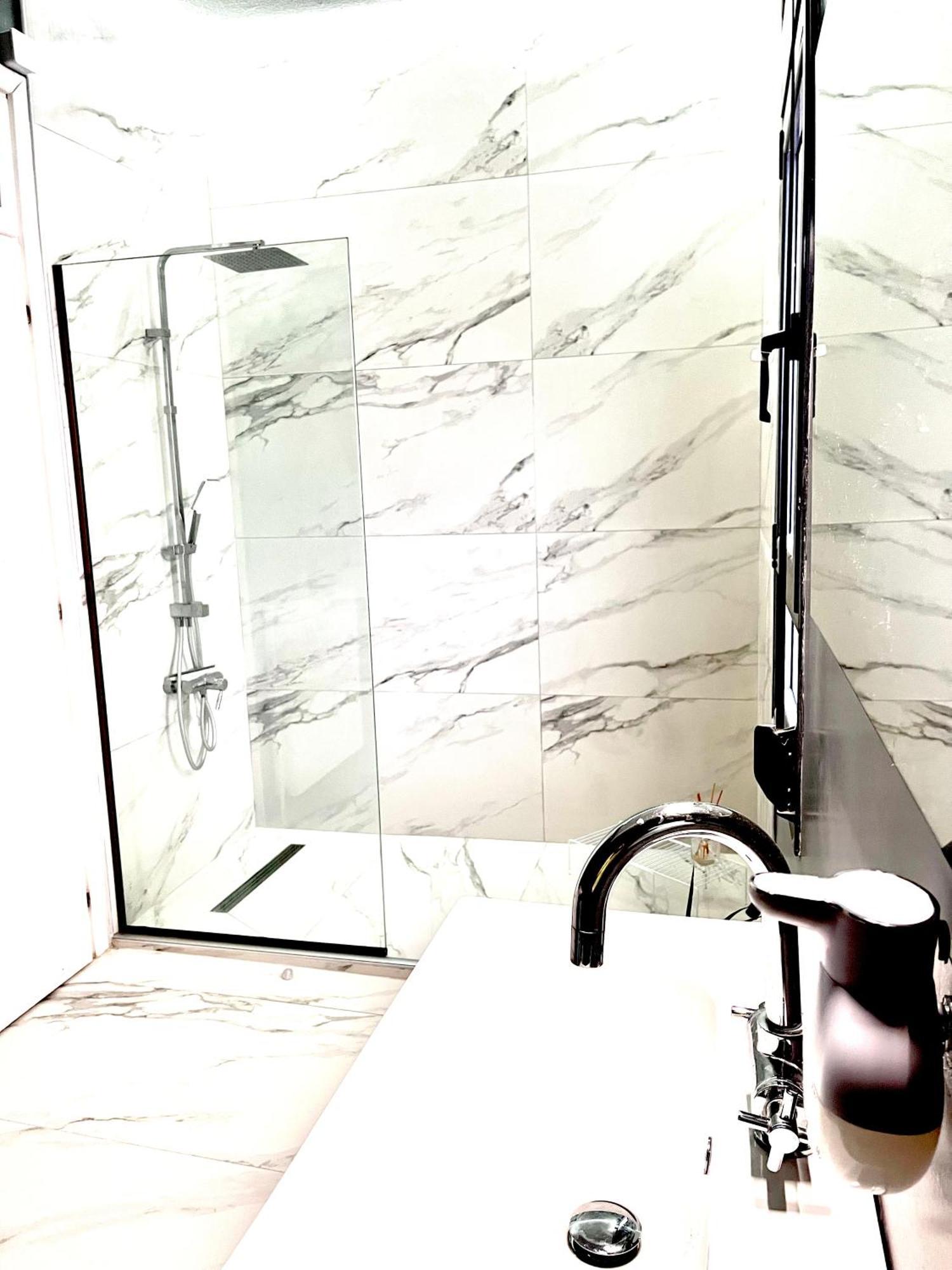 קומוטיני Crystal - Apartment With Garden & Parking מראה חיצוני תמונה